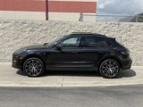 Certified 2025 Porsche Macan image 2