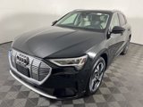Used 2021 Audi e-tron Prestige w/ Prestige Package image 3