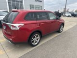 Used 2015 Mitsubishi Outlander SE image 3