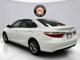 Used 2017 Toyota Camry SE image 3