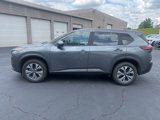 Used 2023 Nissan Rogue SV image 2