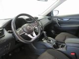 Used 2018 Nissan Rogue SV image 3