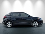 Used 2024 Nissan Kicks S image 3