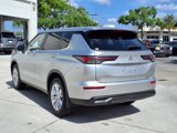 New 2025 Mitsubishi Outlander ES image 3