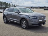Used 2022 Lincoln Nautilus FWD w/ Premium Package image 4