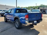 Used 2017 Toyota Tacoma TRD Off-Road image 4