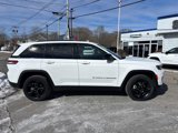 Certified 2023 Jeep Grand Cherokee Altitude image 2