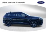 Used 2020 Jeep Cherokee Latitude image 2