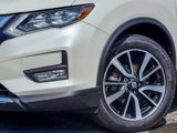Used 2019 Nissan Rogue SL image 2