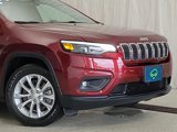 Used 2019 Jeep Cherokee Latitude w/ Cold Weather Group image 2