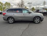 Used 2019 Nissan Pathfinder SL image 4