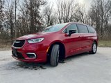 New 2025 Chrysler Pacifica Select image 2