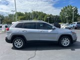 Used 2017 Jeep Cherokee Latitude image 4