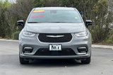 New 2025 Chrysler Pacifica Select image 2