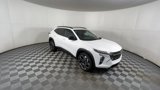 New 2025 Chevrolet Trax RS w/ Sunroof Package image 2