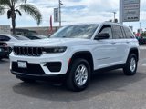 Used 2023 Jeep Grand Cherokee Laredo image 4