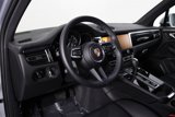Certified 2025 Porsche Macan image 4