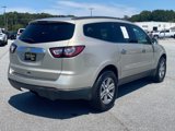 Used 2017 Chevrolet Traverse LT image 3