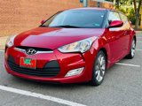 Used 2017 Hyundai Veloster image 2