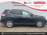 Used 2016 Nissan Rogue SV image 3