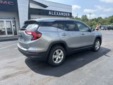 Used 2024 GMC Terrain SLE image 3