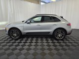 Certified 2024 Porsche Macan image 2