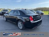 Used 2015 Chrysler 300 C image 3