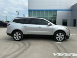 Used 2017 Chevrolet Traverse LT w/ Style and Technology Package image 3