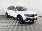 Used 2023 Volkswagen Tiguan SE w/ Panoramic Sunroof Package image 3