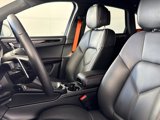 Certified 2024 Porsche Macan image 5