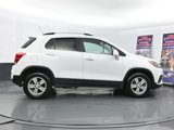 Used 2020 Chevrolet Trax LT w/ LT Convenience Package image 4