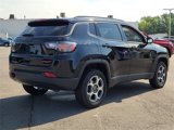 Used 2022 Jeep Compass Trailhawk w/ Trailhawk Elite Group image 3