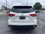 Used 2019 Toyota Highlander Limited Platinum image 4