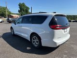 Used 2023 Chrysler Pacifica Limited image 5