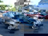 Used 2010 Ford Taurus SEL image 2