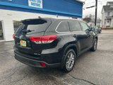 Used 2018 Toyota Highlander XLE image 4