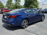 Used 2022 Nissan Altima 2.5 SR image 2