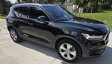 Used 2019 Volvo XC40 T4 Momentum image 3