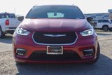 New 2025 Chrysler Pacifica Select image 2
