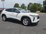 Used 2025 Chevrolet Trax LS image 2