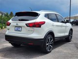 Used 2017 Nissan Rogue Sport SL image 3