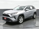 Used 2021 Toyota RAV4 XLE image 2