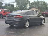 Used 2019 Ford Fusion SE image 2