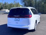 Used 2022 Chrysler Pacifica Touring-L image 5