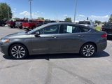 Used 2019 Ford Fusion SE image 4