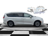 Certified 2021 Chrysler Pacifica Touring-L image 4