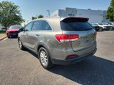 Used 2018 Kia Sorento LX image 3