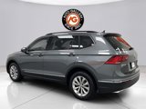 Used 2018 Volkswagen Tiguan SE w/ Panoramic Sunroof Package image 3