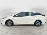 Used 2020 Toyota Prius LE image 2
