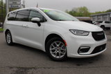 Used 2023 Chrysler Pacifica Touring-L image 5